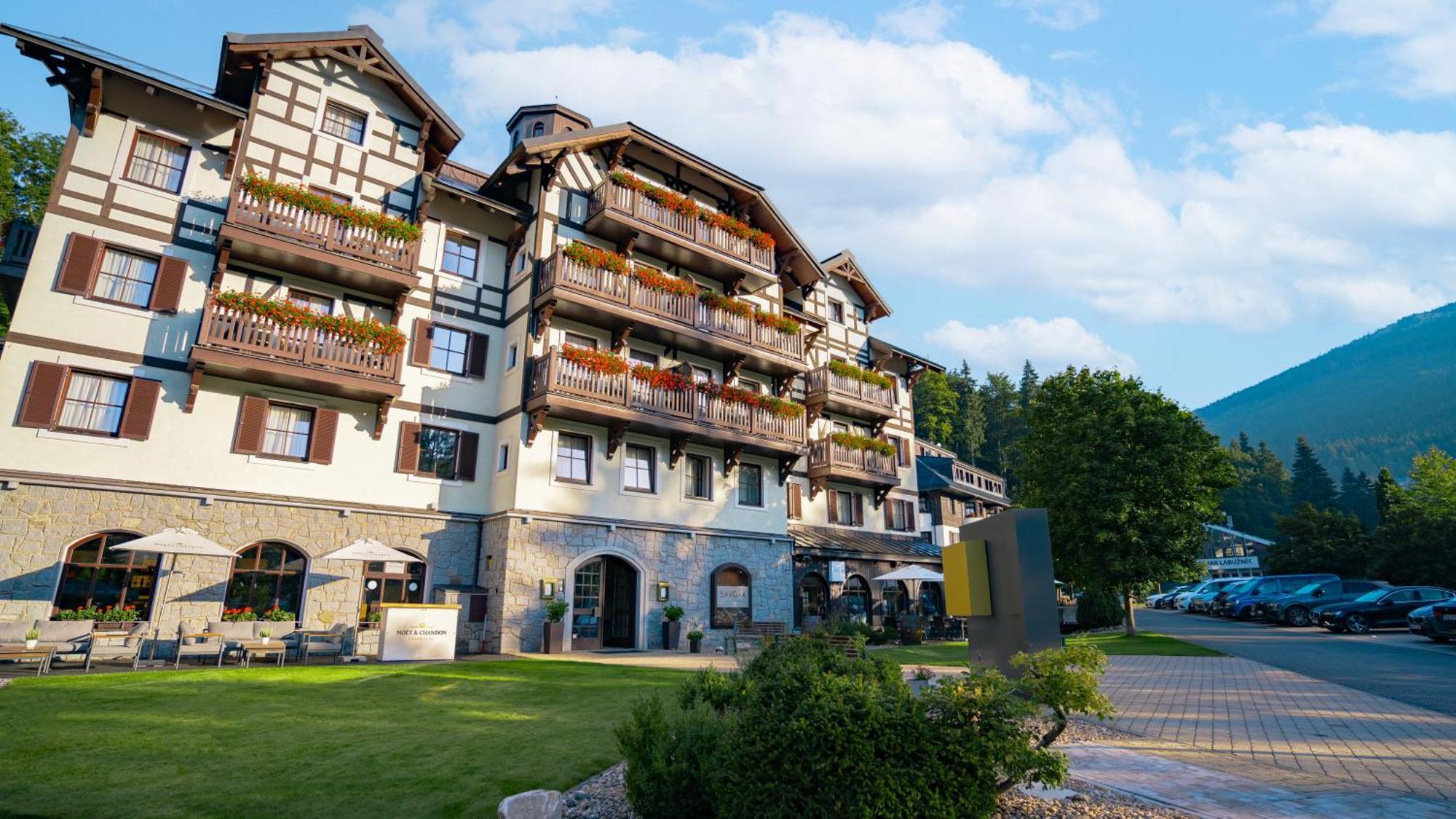 Savoy Hotel Spindleruv Mlyn Exterior photo